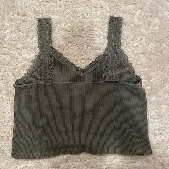 Cropped Tank Top - Picture 3 of 6